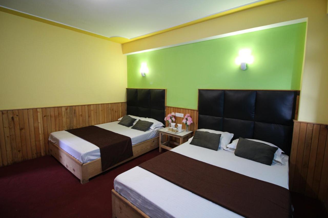 ดีไลท์ รอยัล ลาเชน Hotel ภายนอก รูปภาพ